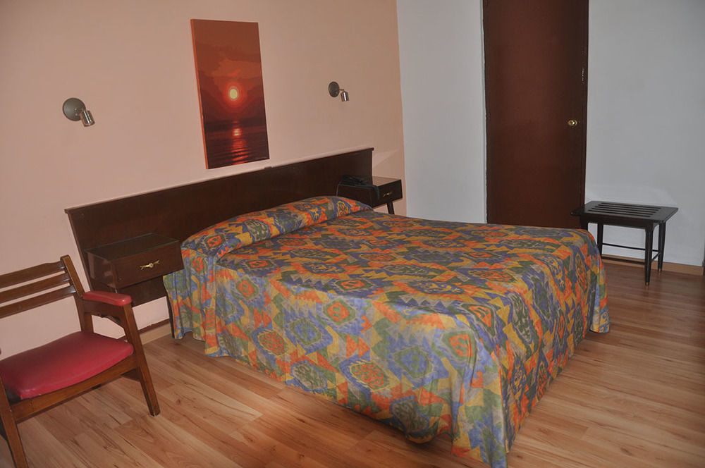 Hotel Palacio กอร์โดบา ภายนอก รูปภาพ