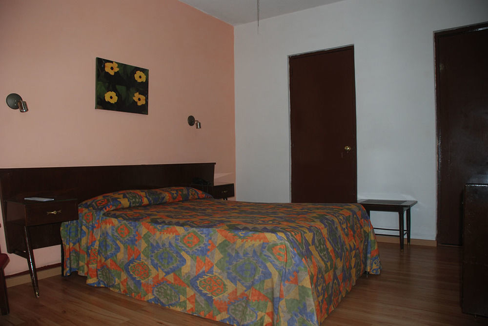 Hotel Palacio กอร์โดบา ภายนอก รูปภาพ